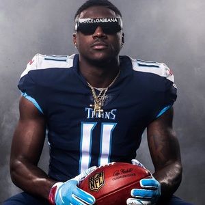 Meet your Posher, Troy